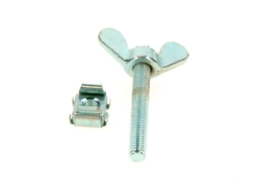 Befestigungsset von Bosch, bestehend aus einer Schraube mit Flügelscheibe und einer dazugehörigen Unterlegscheibe aus Metall.
